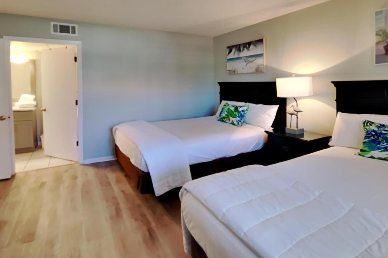Edgewater 2604 *